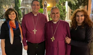 رئيس الأساقفة الأنجليكان سهيل دواني يحتفل بالخدمة الإفخارستية الأخيرة