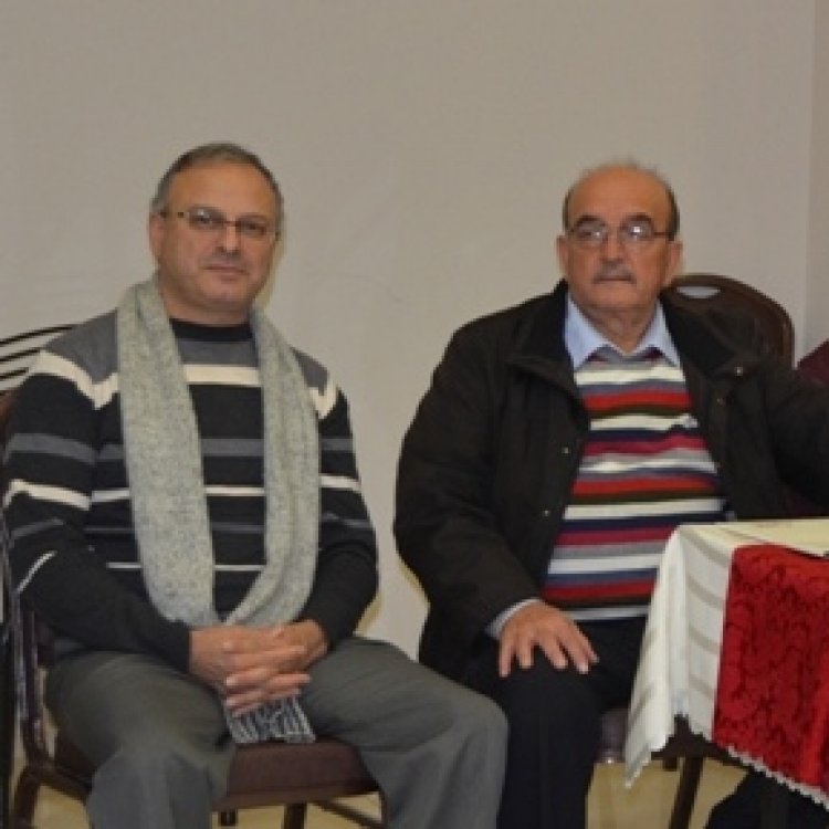 الصخرة التي أقيم عليها مركز اللقاء