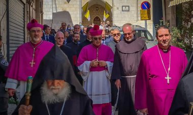 المطران حسام نعوم يشارك في استقبال القاصد الرسولي الجديد في القدس