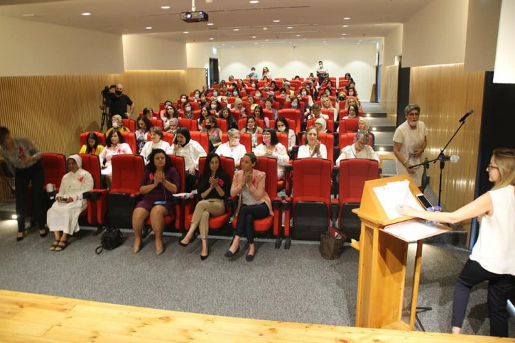 مستشفى العائلة المقدسة في الناصرة يختتم نشاطات أكتوبر الزهري