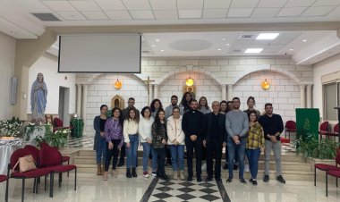 النائب البطريركي اللاتيني الأب رفيق نهرا يشارك في لقاء الشبيبة في كنيسة اللاتين في شفاعمرو