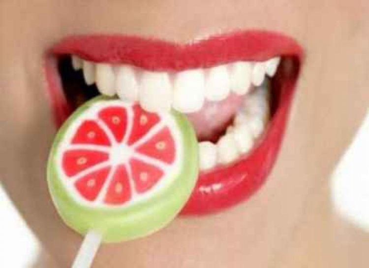 ما هي الأطعمة التي تسبب تسوس الأسنان والتهاب اللثة؟!