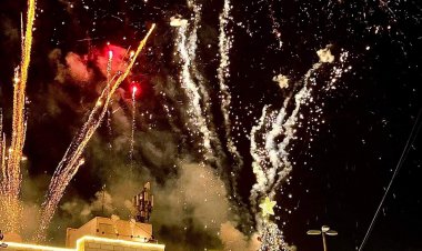 مدينة بيت جالا تحتفل بإضاءة شجرة الميلاد بمشاركة واسعة داخلية وخارجية