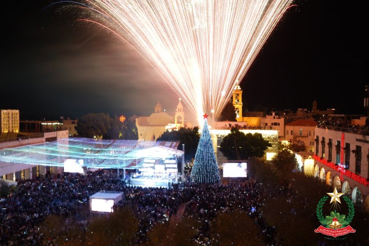 بيت لحم تحتفل باضاءة شجرة الميلاد بمشاركة رئيس الوزراء الفلسطيني