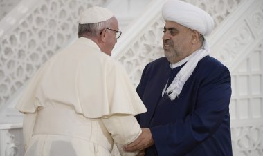 البابا فرنسيس استقبل الشيخ الله شكر باشازادة رئيس مجلس مسلمي القوقاز