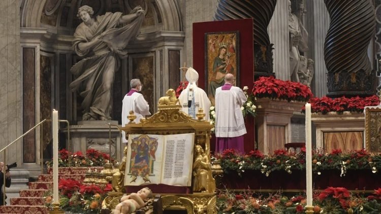 البابا فرنسيس يترأس القداس الإلهي احتفالا بعيد القديسة مريم أم الله