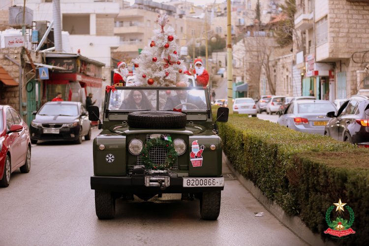بلدية بيت لحم وفريق بيت لحم للدفع الرباعي يطلقان فعالية "سانتا عَ الطريق"