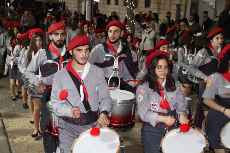 مسيرة ميلادية كبيرة في الناصرة احتفاء بعيد الميلاد المجيد