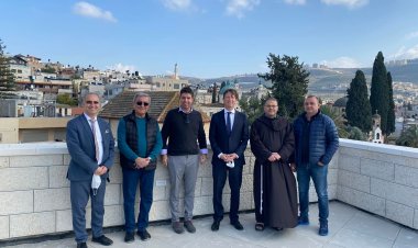 السفير الهنغاري يطلع على مشروع المدرسة الثانوية في كفركنا ويزور بلدية الناصرة وأبرشيات في الجليل