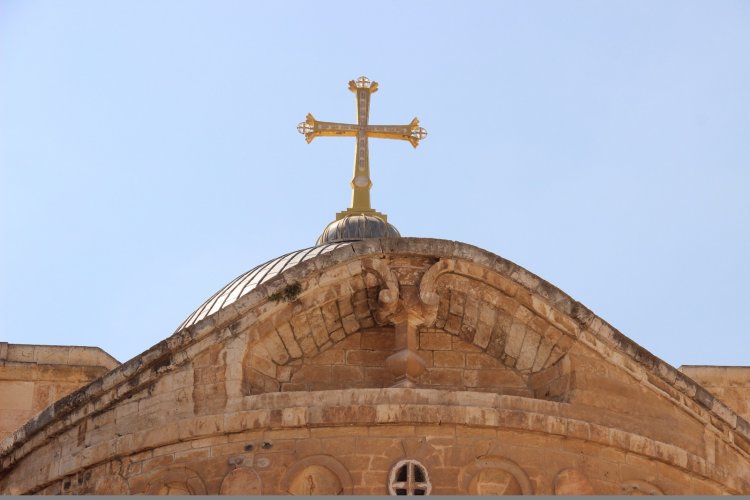 اعتداء عنصري جديد على كنيسة في القدس والدلائل تشير إلى عصابة متطرفة