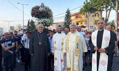 اختتام الشهر المريمي في شفاعمرو بمسيرة أهلية بهيجة