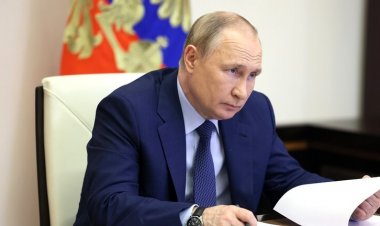 الشعب الكونغولي يناشد الرئيس بوتين بانقاذه والمتظاهرون يرفعون صوره