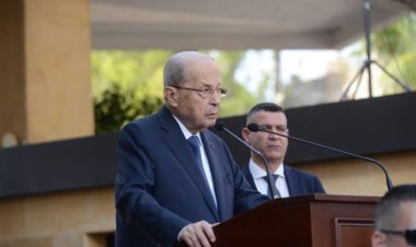 الرئيس ميشيل عون يغادر القصر الجمهوري وسط احتفالات مؤيديه وكوادر التيار الوطني الحر ويشن حملة قوية على الفساد