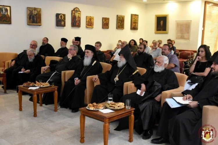 ممثلو كنائس القيامة يطلعون على آخر المستجدات في أعمال الصيانة والترميم لأرضية الكنيسة