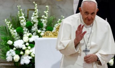 البابا فرنسيس يختتم زيارته للبحرين هي الأولى لحبر أعظم فيها