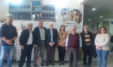 "الاتحاد العام للكتاب الفلسطينيين - الكرمل 48" يحيي برنامج "يوم الزيت والزيتون" في مدرسة الحكمة الإعدادية في الناصرة