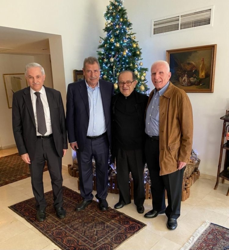 الوزير اللبناني السابق بقرادوني يستقبل عضوي منظمة التحرير الأحمد وخوري