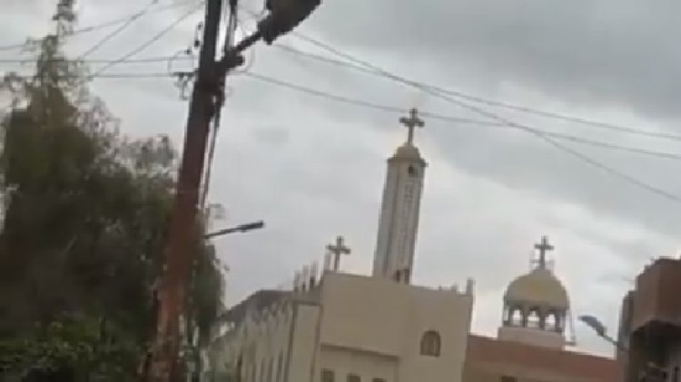 اعتداء غير مبرر على منازل ومتاجر اقباط  قرية مصرية في المنيا وقذف كنيسة الآباء الرسل بالحجارة