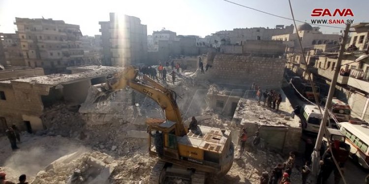 16 ضحية في انهيار مبنى في مدينة حلب السورية