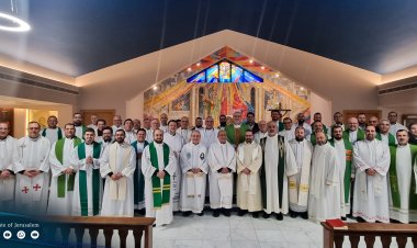 اكليروس البطريركية اللاتينية يلتقي في عمان لبحث عدة محاور مركزية