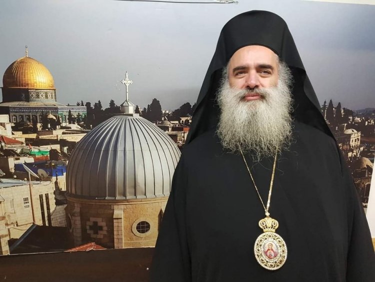 المطران عطالله حنا من القدس يرسل صلواته ومطالبه بدعم سوريا إثر الزلزال الذي ضربها فجر اليوم