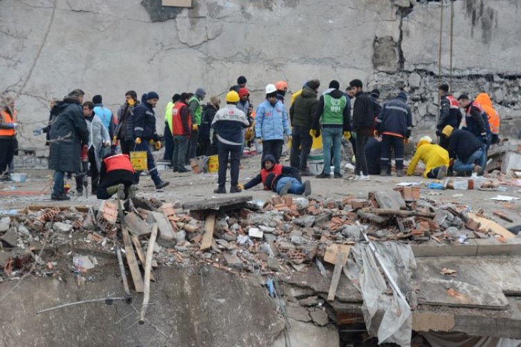 ارتفاع في عدد ضحايا الزلزال في تركيا وسوريا يصل الى ما يربو عن 33 ألفا