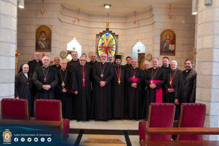 اجتماع مجلس الأساقفة الكاثوليك في الأراضي المقدسة في مطرانية السريان الكاثوليك في القدس