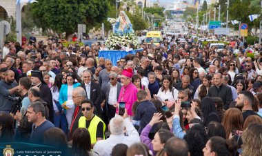 مشاركة واسعة في طلعة العذراء في حيفا في أجواء من الغبطة والفرح