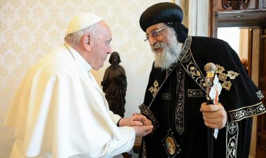 البابا فرنسيس يستقبل البابا تواضروس الثاني ويعلن شهداء ليبيا الأقباط شهداء للكنيسة الكاثوليكية أيضا