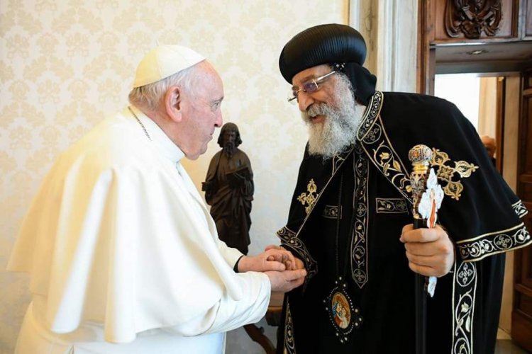 البابا فرنسيس يستقبل البابا تواضروس الثاني ويعلن شهداء ليبيا الأقباط شهداء للكنيسة الكاثوليكية أيضا