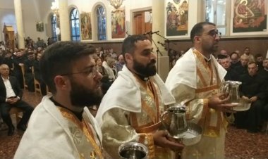 المطران يوسف متى يرعى الاحتفال برسامة ثلاثة شمامسة رسائليين جدد