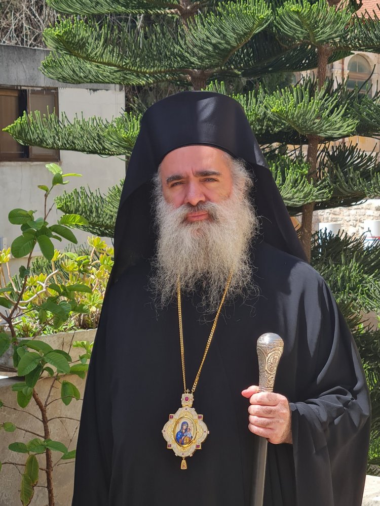 المطران عطا الله حنا: الاعتداءات على دير مار الياس في حيفا تشير الى ازدياد ظاهرة العنصرية والفاشية