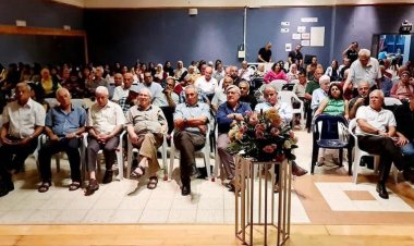 الاتّحاد العام للكتّاب وبلديّة عرّابة و"دار الحديث" يقيمون أمسية إشهار كتاب "همسات على عتبات الذاكرة" للكاتب سعيد ياسين