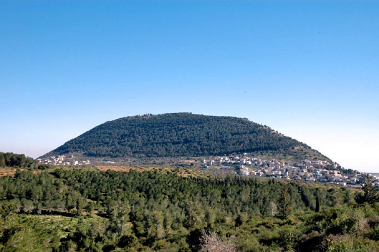 جبل طابور – أحد رموز الديانة المسيحية في البلاد المقدسة