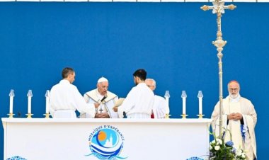 البابا فرنسيس يختتم زيارته الرسولية إلى مرسيليا بقداس الهي