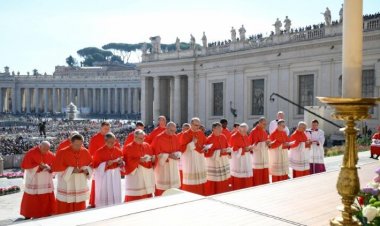 البابا فرنسيس للكرادلة الجدد: كونوا التناغم الذي تمثِّله سينودسيّة الكنيسة