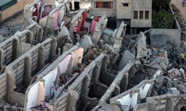 هدنة يومية اعتبارا من اليوم الـ 34 للحرب على غزة في ظل مخاطر انتشار الأمراض في القطاع وتراجع القطاع الاقتصادي في اسرائيل