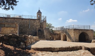 قرى الحدود الشمالية تعيش في ظل المناوشات الحربية.. أهالي إحدى القرى أخلوا بيوتهم والآخرون يرفضون