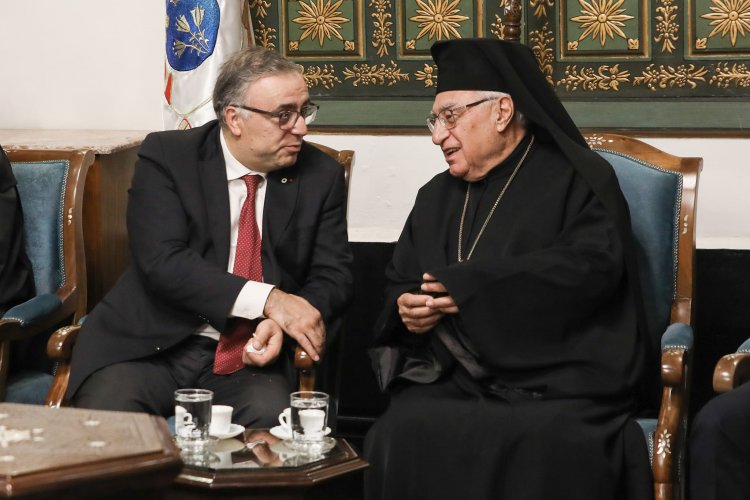 رئيس الصليب الأحمر الفرنسي يلتقي البطريرك يوسف العبسي في دمشق