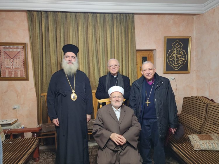 وفد من رجال الدين المسيحي تزور الشيخ عكرمة صبري في القدس
