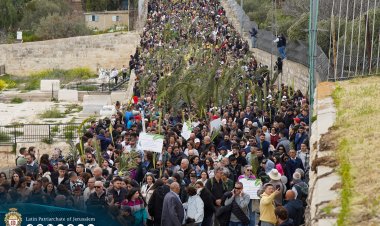 البطريرك بيتسابالا يترأس احتفالات أحد الشعانين في القدس ويخاطب أهل غزة