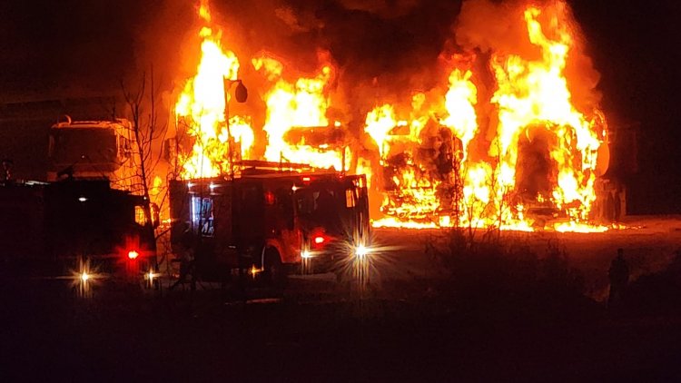 جيش إسرائيل يؤكد قصف مقاتلاته مخيم النازحين في رفح ومقتل العشرات من المدنيين