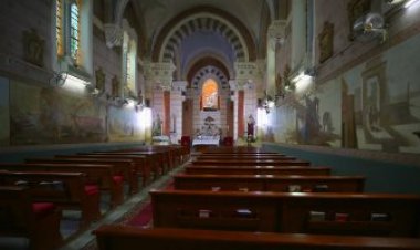 كنائس مصر فى خدمة اللاجئين.. تخرج 240 طالبا من مدرسة لتعليم الأفارقة بدعم من المكتب الباباوى للمشروعات