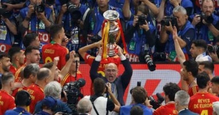 إسبانيا تقهر إنجلترا وتتوج بكأس أوروبا للمرة الرابعة