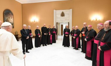 البابا فرنسيس يلتقي في روما أساقفة اللاتين في البلدان العربية