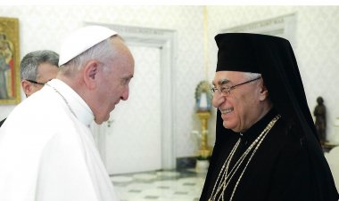 العبسي التقى البابا فرنسيس وبحث معه في أوضاع لبنان والمنطقة