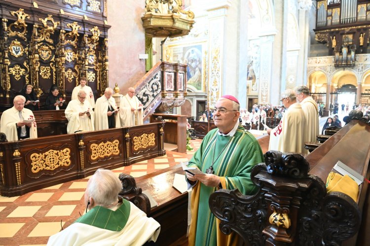 المطران ماركوتسو يشارك في تنصيب الفرسان الجدد للقبر المقدس في النمسا