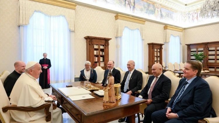 البابا يستقبل أولمرت الإسرائيلي والقدوة الفلسطيني حول فرص التوصل إلى حل لكارثة غزة