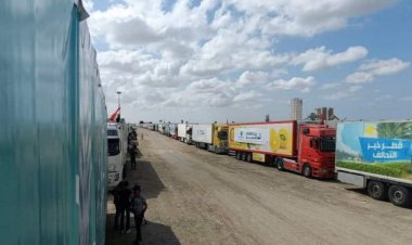 أكثر من 630 شاحنة مساعدات دخلت إلى غزة في أول أيام وقف إطلاق النار