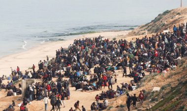 آلاف النازحين في قطاع غزة يعودون إلى الشمال في أجواء من الفرح